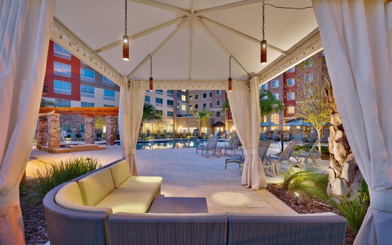 Holiday Inn Express & Suites - Gainesville I-75 By Ihg Exterior foto