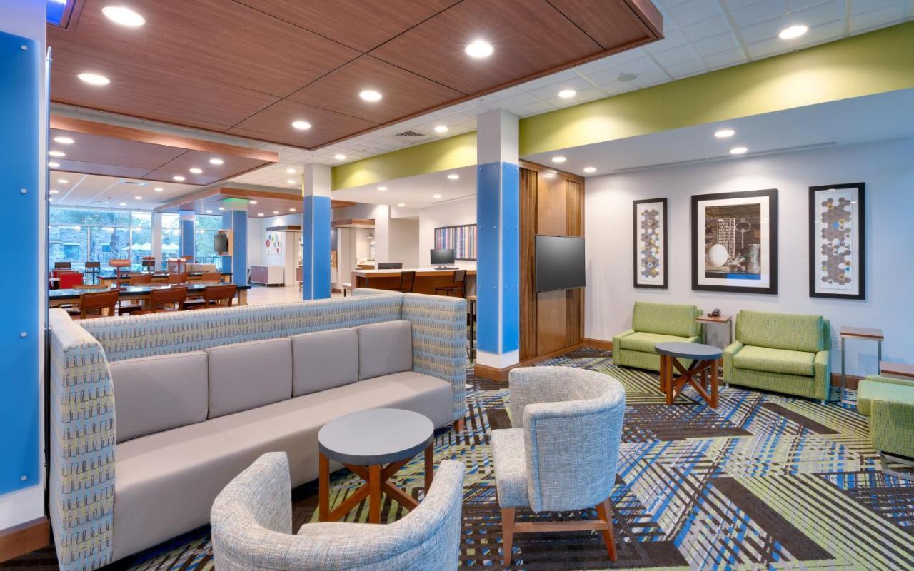 Holiday Inn Express & Suites - Gainesville I-75 By Ihg Exterior foto
